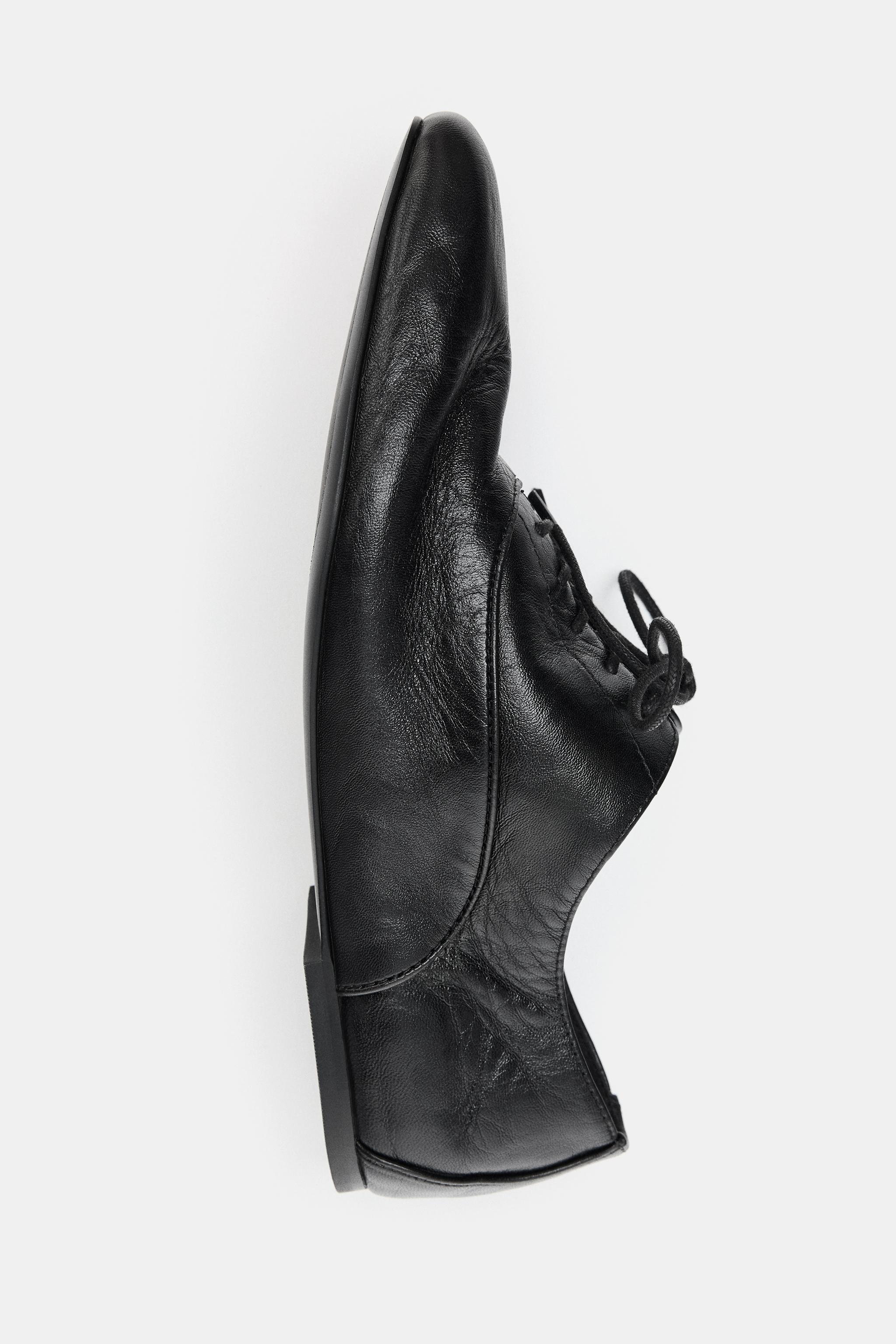 LACED LOW HEEL LEATHER SHOES